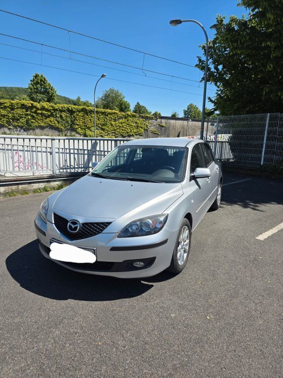Grau Gebraucht 2006 Mazda 3 Active Limousine | 4.200 € (Fairer Preis) - Bild 1/4