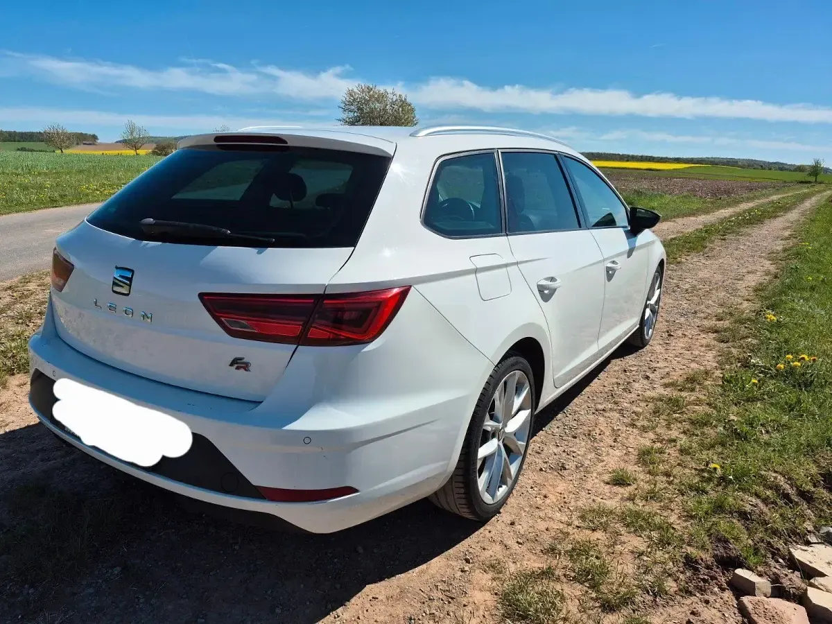 Gebraucht Seat Leon ST FR 131 PS (96 kW) 2019 Weiß Kombi