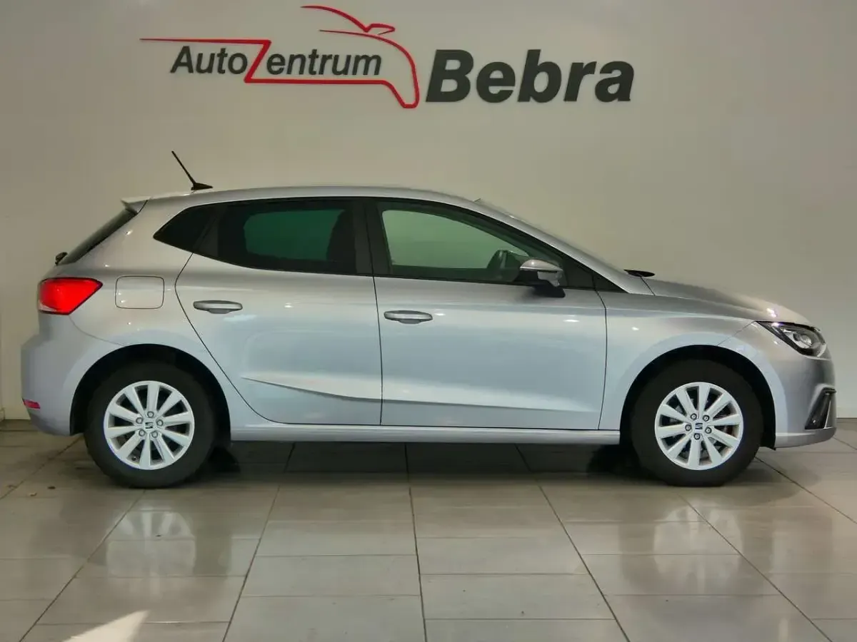 Gebraucht Seat Ibiza Style 95 PS (69 kW) 2023 Florett(urban)silver Kleinwagen