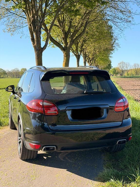 Usata Porsche Cayenne 245 CV (180 kW) 2012 Nero SUV