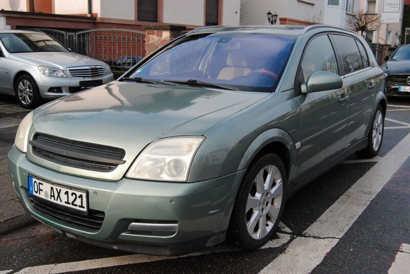 Grün Gebraucht 2004 Opel Signum Kombi | 999 € (Superpreis) - Bild 1/4
