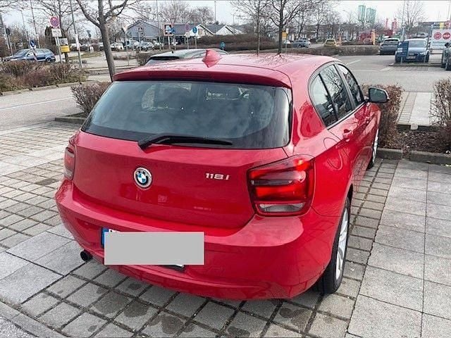 Gebraucht BMW 118 170 PS (125 kW) 2014 Rot Kleinwagen