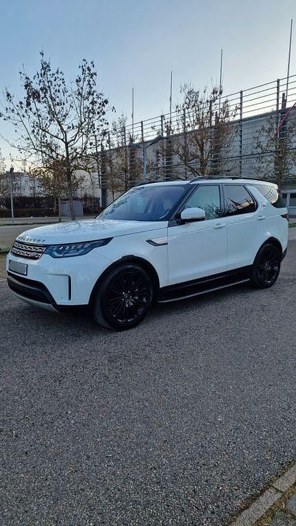 Weiß Gebraucht 2020 Land Rover Discovery 5 HSE SUV | 36.300 € (Etwas zu teuer) - Bild 1/4