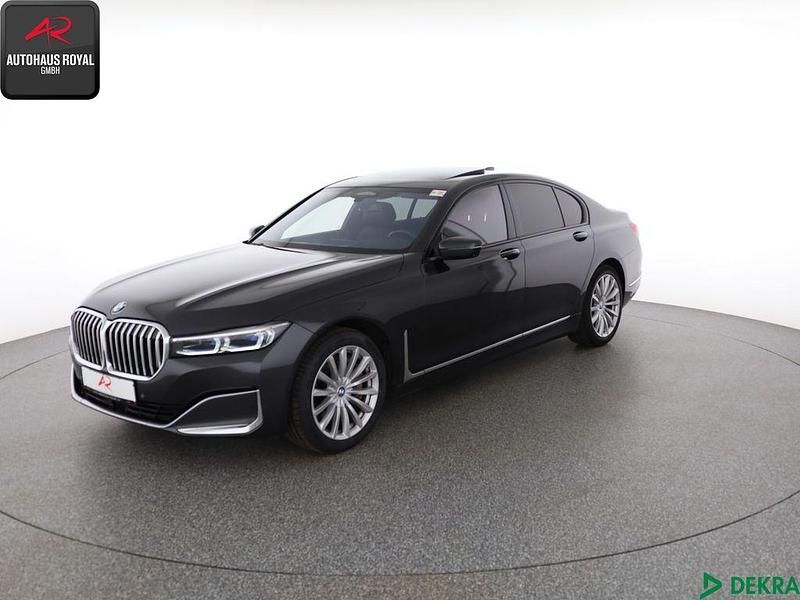 Sophistograu brillanteffektlli Gebraucht 2020 BMW 750 Sport Line Limousine | 41.880 € (Superpreis) - Bild 1/4