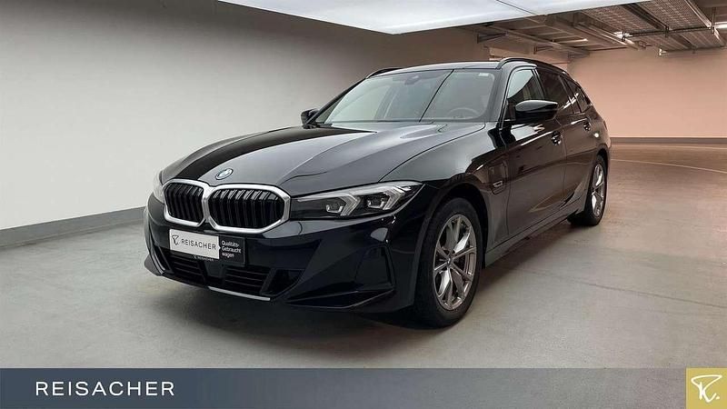 Schwarz ii Gebraucht 2022 BMW 330e Shadowline Kombi | 30.419 € (Superpreis) - Bild 1/4