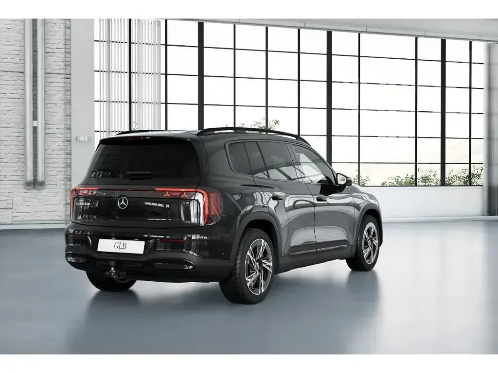 Gebraucht Mercedes GLB250 Night 200 kW (272 PS) 2026 Schwarz SUV