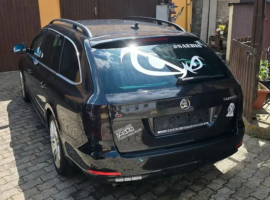 Gebraucht Skoda Superb 170 PS (125 kW) 2013 Schwarz Limousine