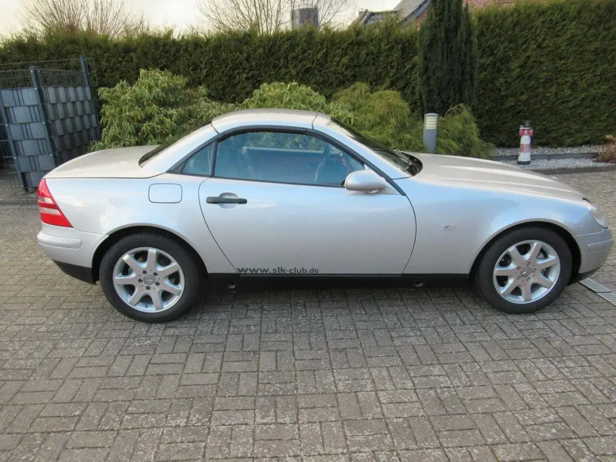 Gebraucht Mercedes SLK200 136 PS (100 kW) 1997 Silber Cabrio