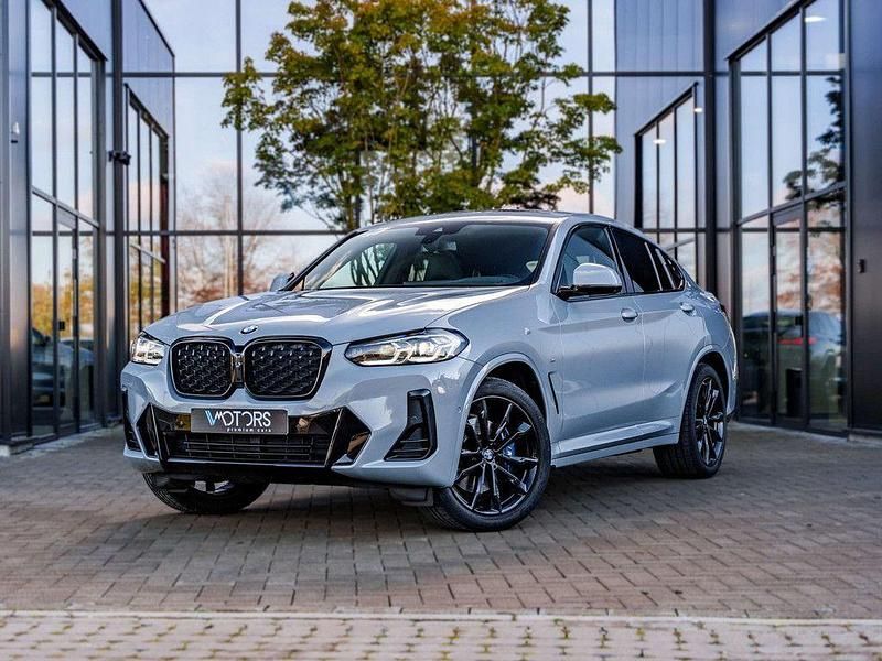 Grau Gebraucht 2023 BMW X4 M Sport SUV | 46.995 € (Teuer) - Bild 1/4