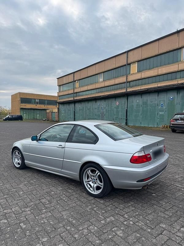 Gebraucht BMW 318 150 PS (110 kW) 2006 Silber Coupé