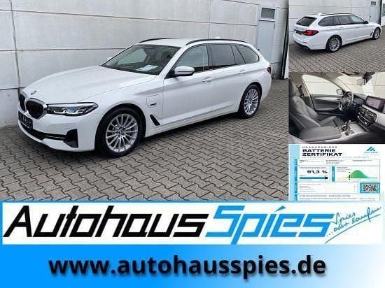 Alpinweiss iii Gebraucht 2022 BMW 530e Shadowline Kombi | 31.990 € (Superpreis) - Bild 1/4
