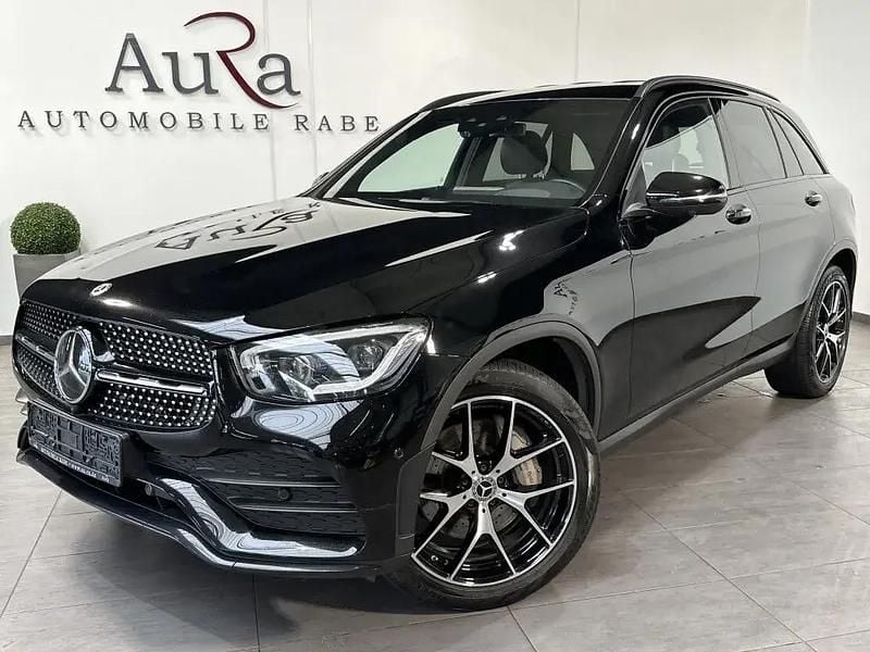 Schwarz Gebraucht 2020 Mercedes GLC400d AMG line SUV | 33.989 € (Fairer Preis) - Bild 1/4