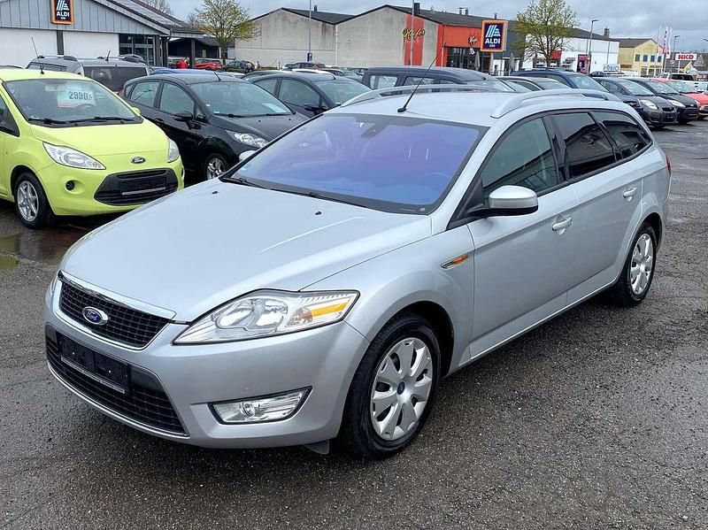 Gebraucht Ford Mondeo Trend 140 PS (102 kW) 2010 Polarsilber metallic Kombi
