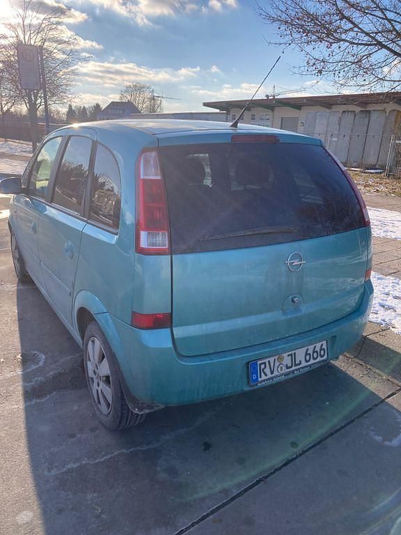 Grün Gebraucht 2004 Opel Meriva Van / Kleinbus | 2.450 € (Fairer Preis) - Bild 1/4