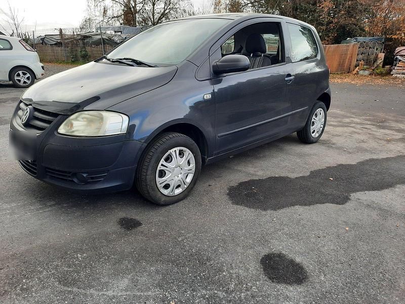 Grau Gebraucht 2007 VW Fox Kleinwagen | 650 € (Guter Preis) - Bild 1/4
