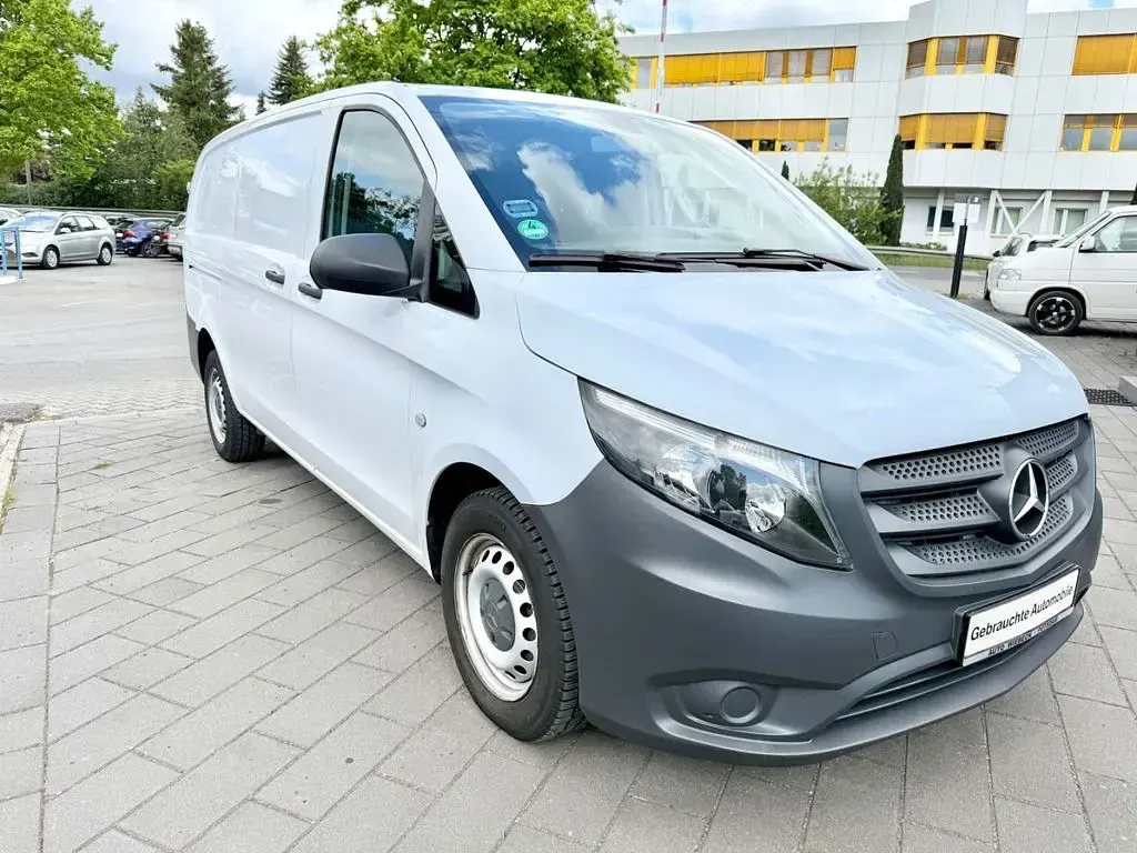 Gebraucht Mercedes Vito 114 PS (83 kW) 2017 Weiß Van