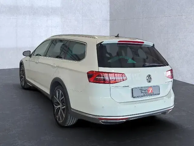 Gebraucht VW Passat Alltrack 2017 Weiss Kombi