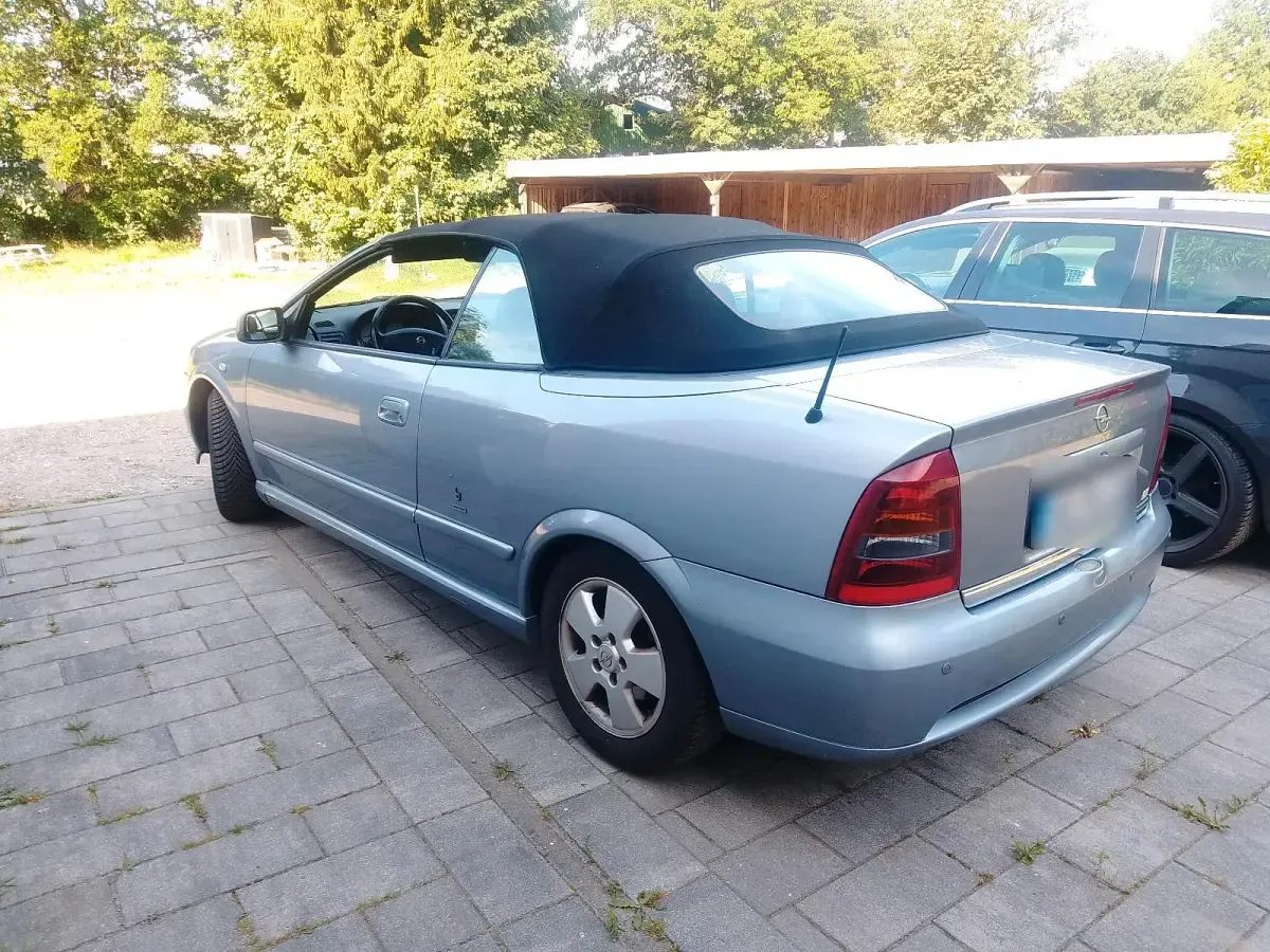 Gebraucht Opel Astra 125 PS (91 kW) 2002 Silber Cabrio