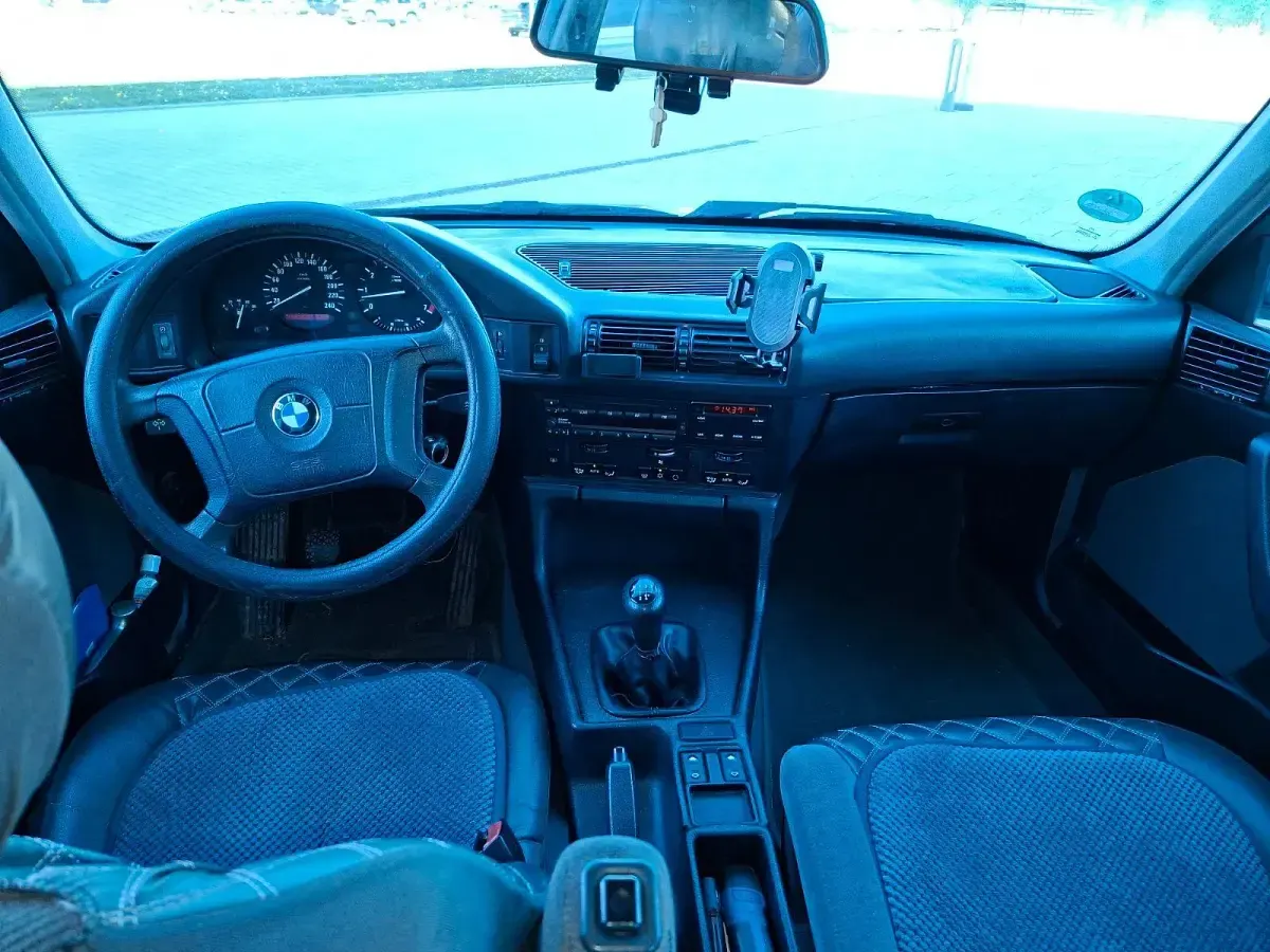 Second-hand BMW 520 150 CP (110 kW) 1995 Albastru Berlinǎ