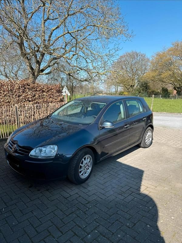 Gebraucht VW Golf V 75 PS (55 kW) 2005 Blau Kleinwagen