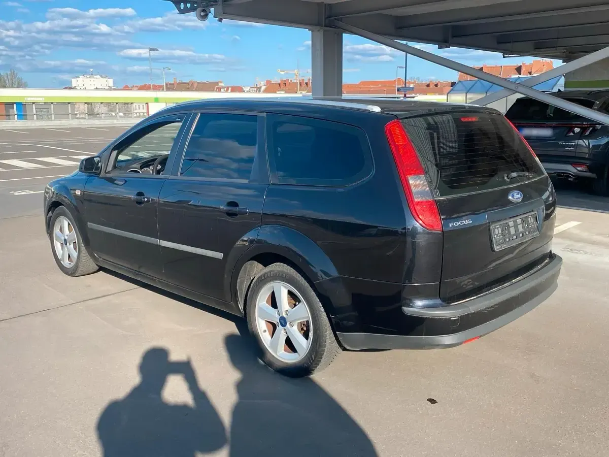 Gebraucht Ford Focus 115 PS (84 kW) 2005 Schwarz Kombi