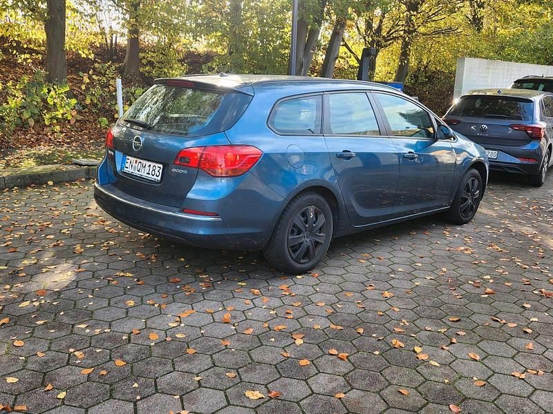 Gebraucht Opel Astra Eco 110 PS (80 kW) 2014 Blau Kombi