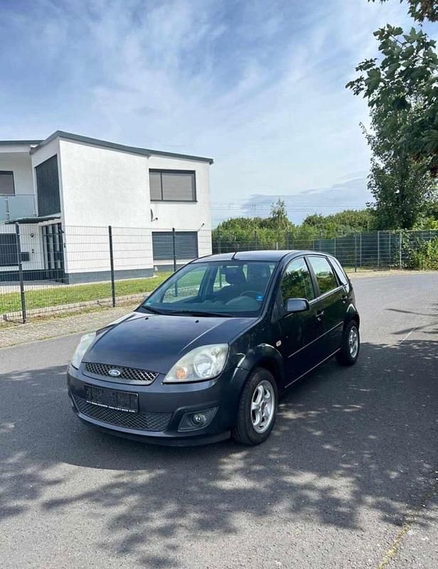 Grau Gebraucht 2008 Ford Fiesta Kleinwagen | 1.400 € (Fairer Preis) - Bild 1/4