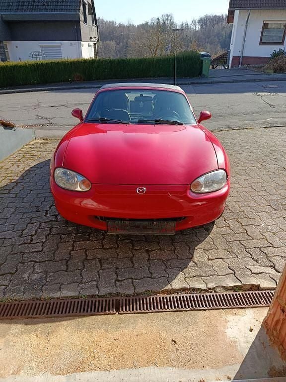 Gebraucht Mazda MX5 110 PS (80 kW) 1999 Rot Cabrio
