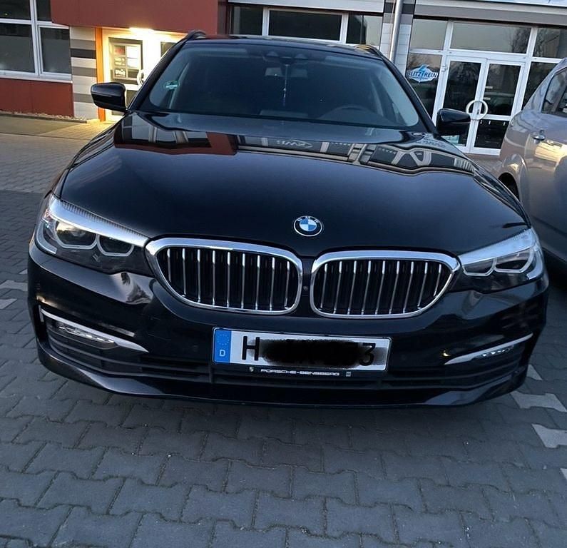 Schwarz Gebraucht 2018 BMW 520 Kombi | 16.900 € (Etwas zu teuer) - Bild 1/4