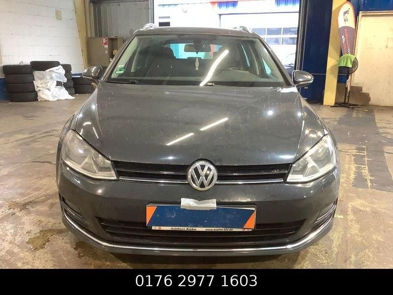 Grau Gebraucht 2016 VW Golf VII Allstar Kombi | 7.999 € (Fairer Preis) - Bild 1/4
