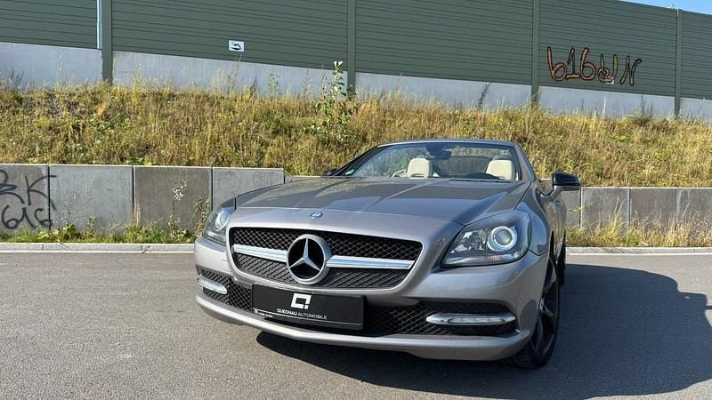 Gebraucht Mercedes SLK350 306 PS (225 kW) 2011 Silber Cabrio