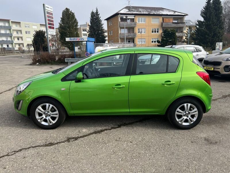 Gebraucht Opel Corsa Innovation 101 PS (74 kW) 2013 Apfelgruen p2 Kleinwagen