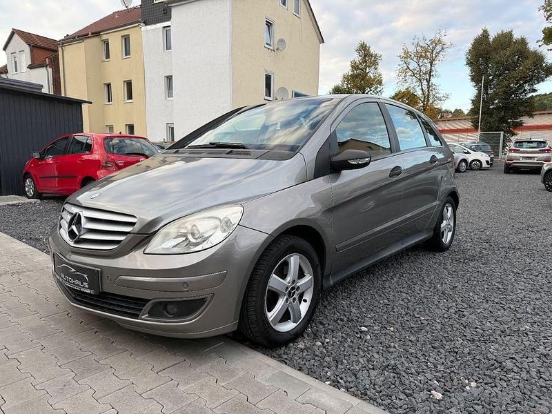 Grau Gebraucht 2006 Mercedes B200 Van / Kleinbus | 1.499 € (Superpreis) - Bild 1/4
