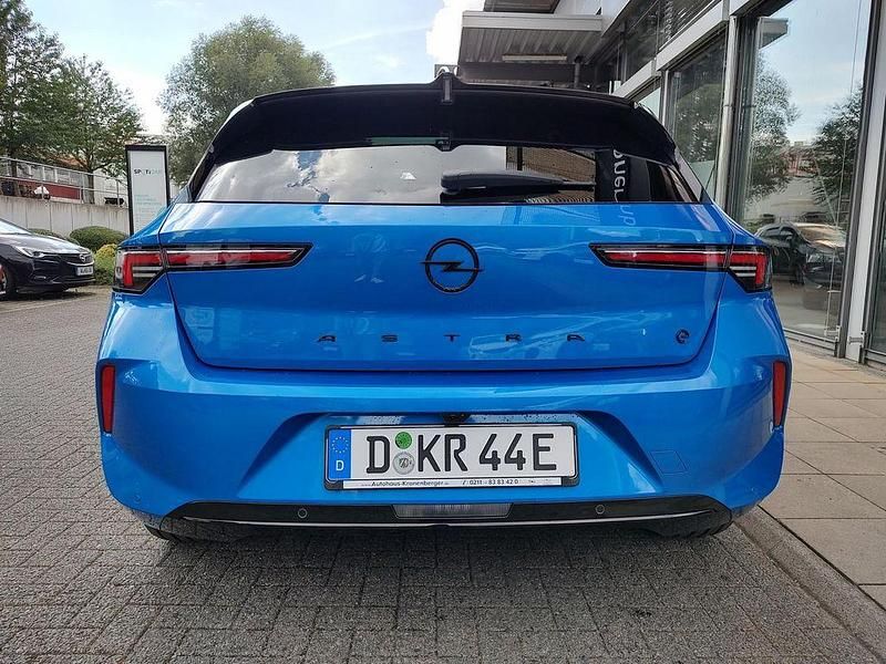 Gebraucht Opel Astra drive 114 kW (156 PS) 2023 Blau/typ aussenverkleidung metallic drei schichten perlmutt Limousine