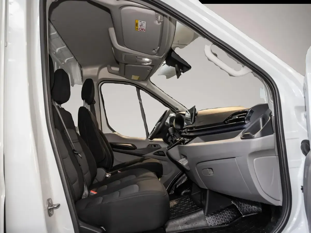 Gebraucht Maxus V90 148 PS (108 kW) 2025 Manufacturer Van