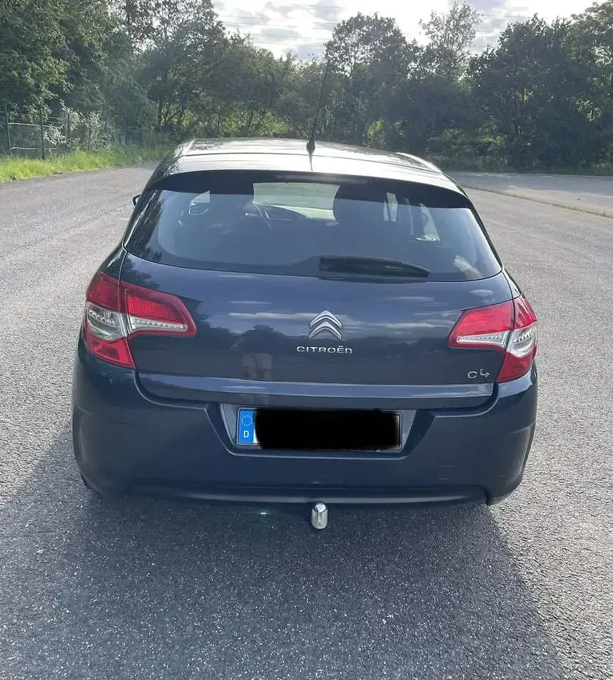 Gebraucht Citroën C4 SELECTION 92 PS (67 kW) 2013 Blau Limousine