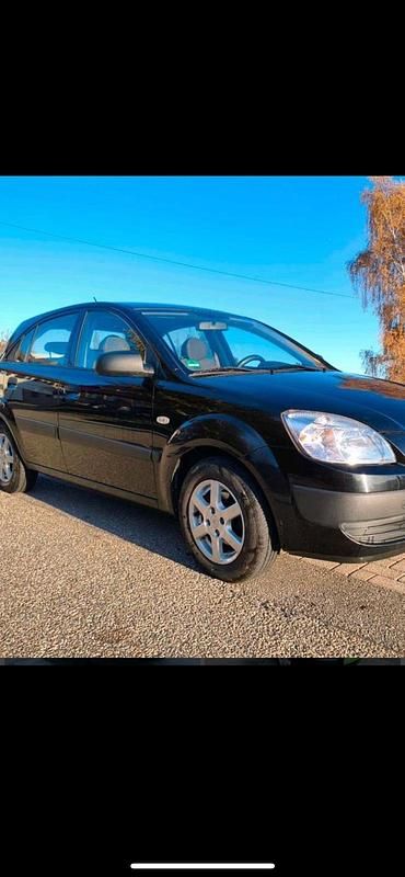 Gebraucht Kia Rio 75 PS (55 kW) 2009 Schwarz Limousine