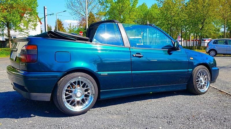 Grün Gebraucht 1997 VW Golf Cabriolet Classicline Cabrio | 3.350 € (Fairer Preis) - Bild 1/4