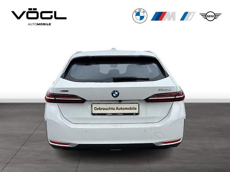 Gebraucht BMW 520 Comfort Edition 197 PS (144 kW) 2025 Weiß Kombi