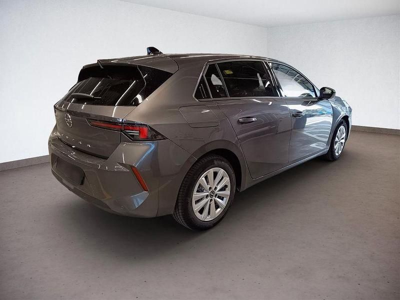 Gebraucht Opel Astra 131 PS (96 kW) 2025 Grau Limousine