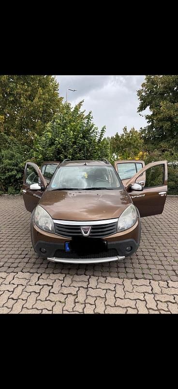 Gebraucht Dacia Sandero Stepway 75 PS (55 kW) 2012 Braun Limousine