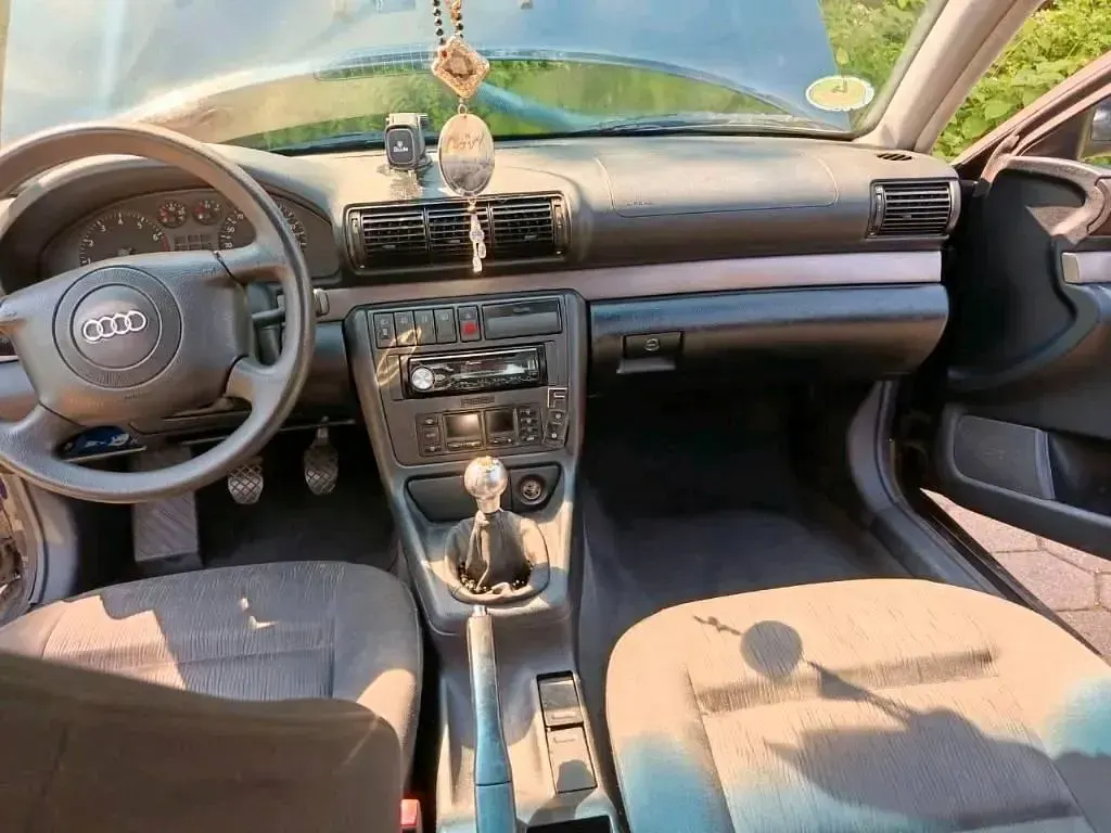 Gebraucht Audi A4 101 PS (74 kW) 1998 Limousine