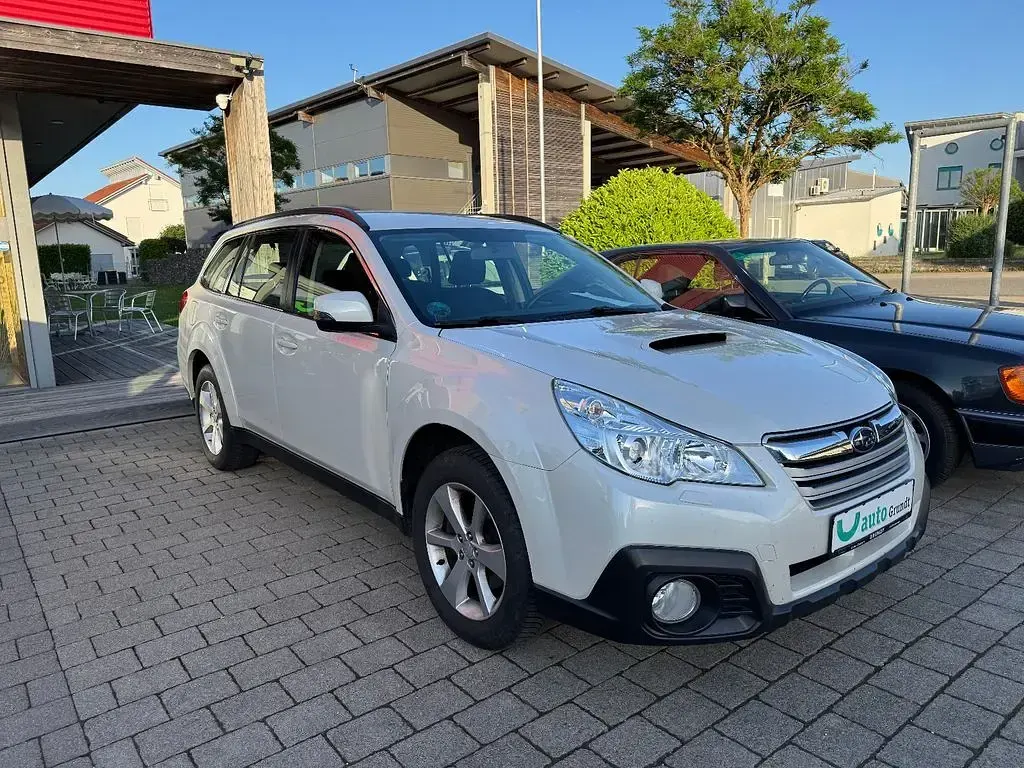 Gebraucht Subaru Outback 150 PS (110 kW) 2014 Weiß Kombi