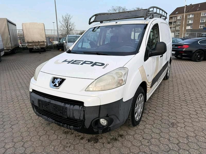 Gebraucht Peugeot Partner 75 PS (55 kW) 2012 Weiß Van / Kleinbus