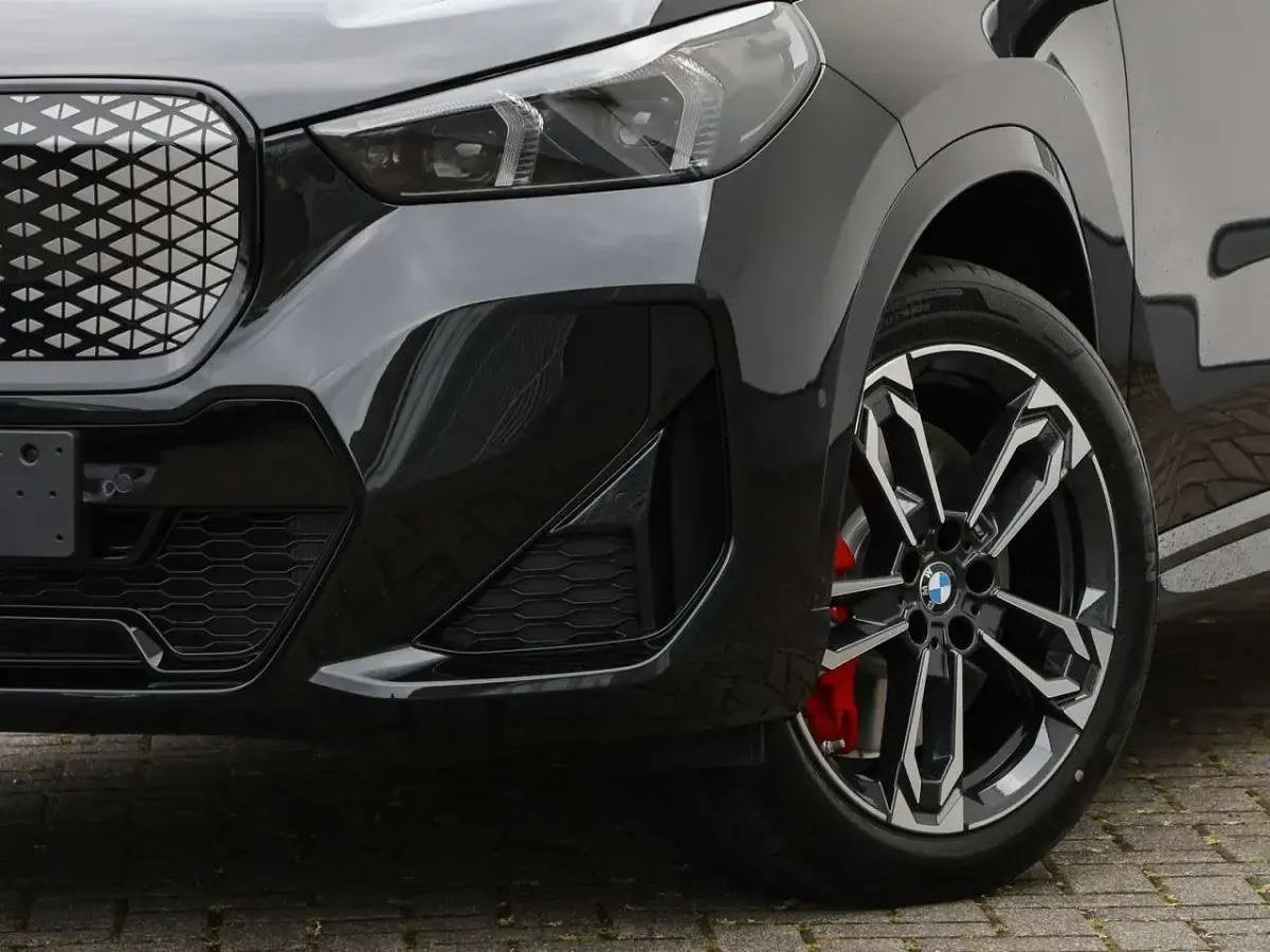 Neu BMW iX1 M Sport 230 kW (313 PS) 2026 Schwarz SUV