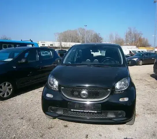Usata Smart ForFour Basis 71 CV (52 kW) 2015 Nero Utilitaria