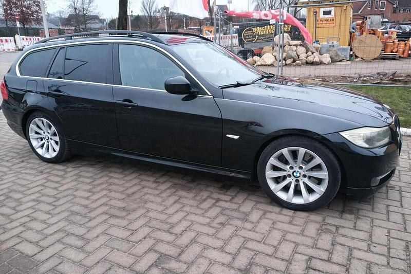 Schwarz Gebraucht 2008 BMW 330 Performance Kombi | 10.200 € (Etwas zu teuer) - Bild 1/4