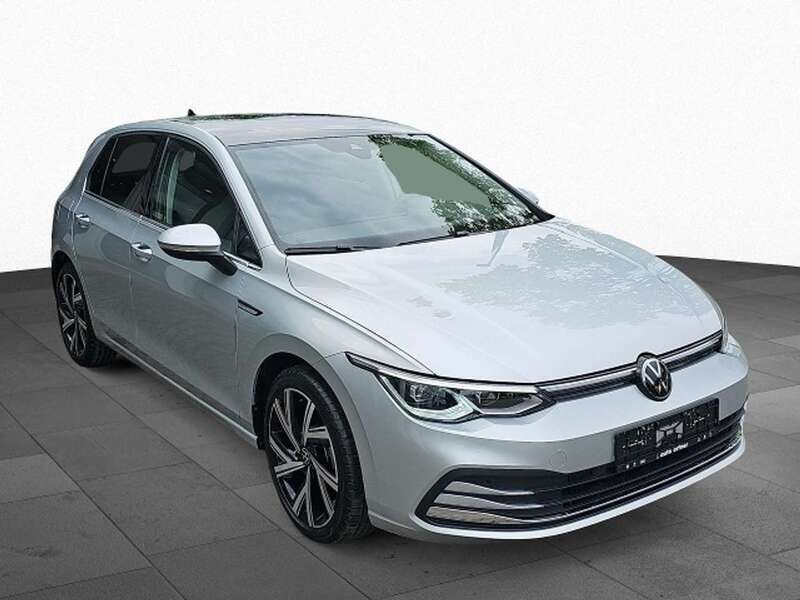 Gebraucht VW Golf VIII Style 150 PS (110 kW) 2023 Silber Kleinwagen