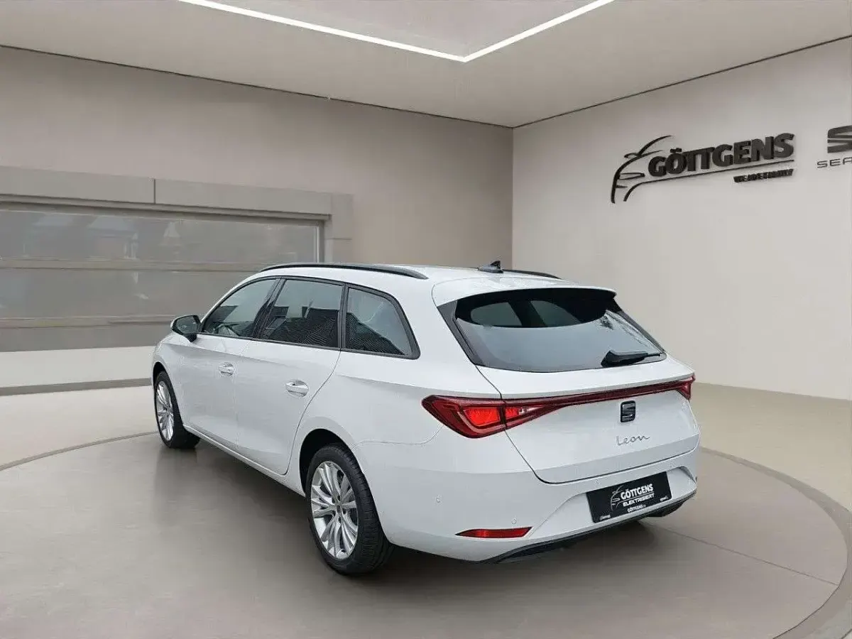 Occasion Seat Leon Style 150 ch (110 kW) 2024 Blanc Break