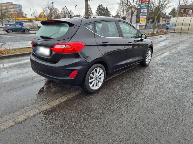 Gebraucht Ford Fiesta 101 PS (74 kW) 2018 Kleinwagen